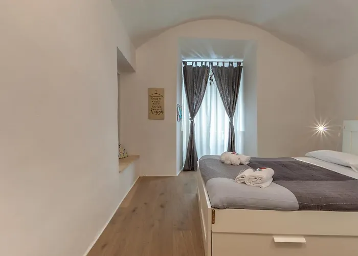 Affaccio Sul Castellare シエーナ